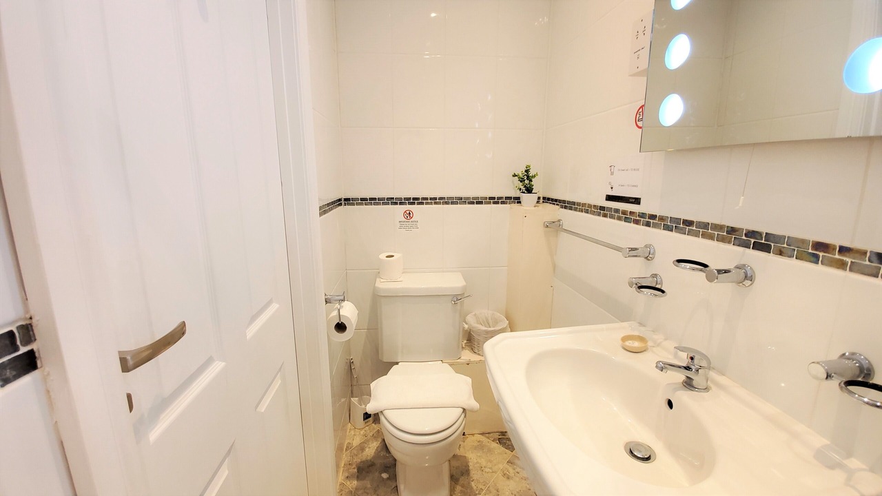 Photo of Bathroom in London Borough of Hounslow
