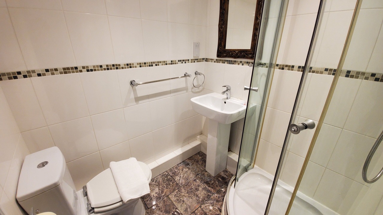 Photo of Bathroom in London Borough of Hounslow