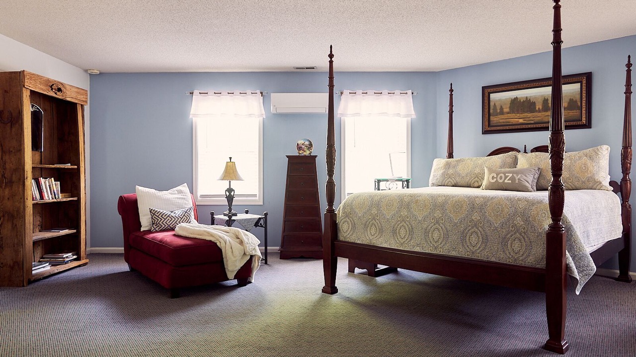 Photo of Bedroom in Roan Mountain