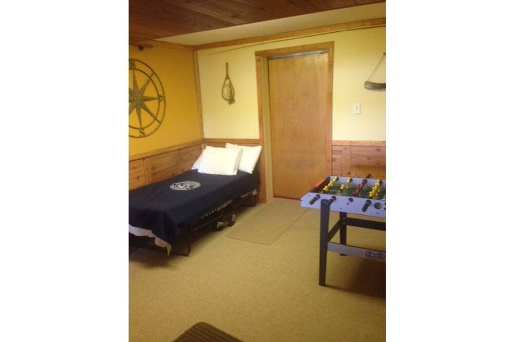Photo of Bedroom in Twin Lake
