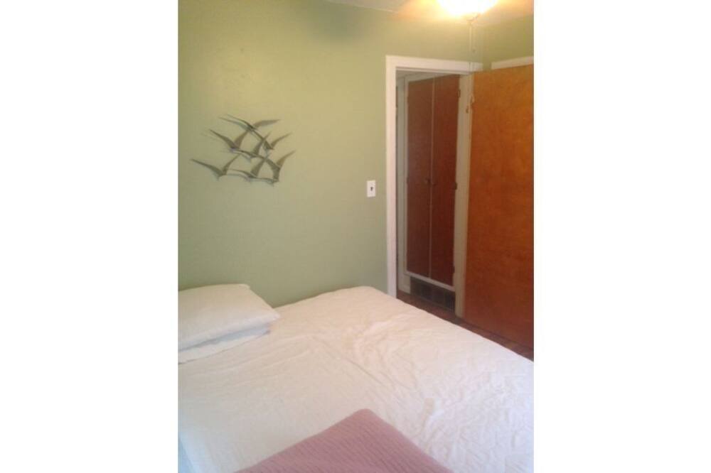 Photo of Bedroom in Twin Lake