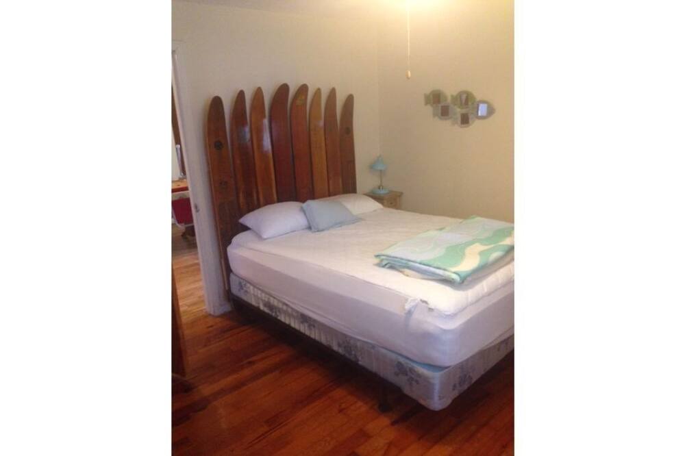Photo of Bedroom in Twin Lake