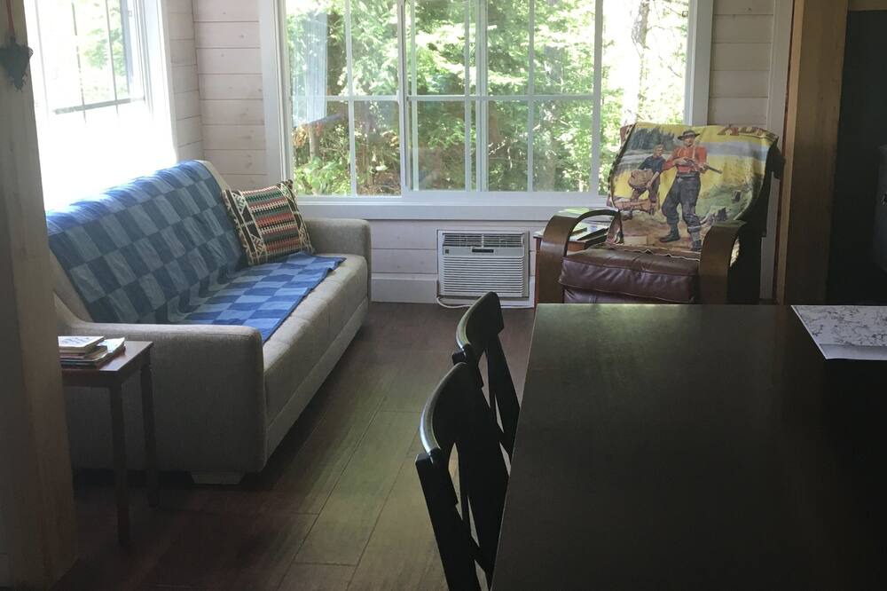 Photo of Livingroom in Sioux Narrows Nestor Falls