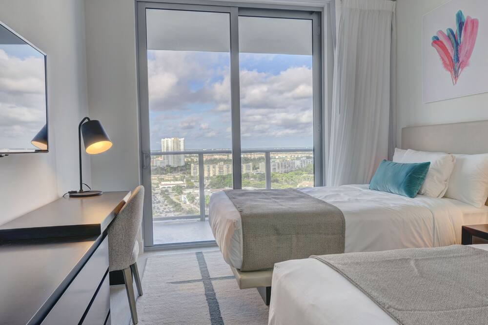 Photo of Bedroom in Hallandale Beach
