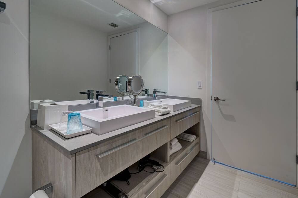 Photo of Bathroom in Hallandale Beach