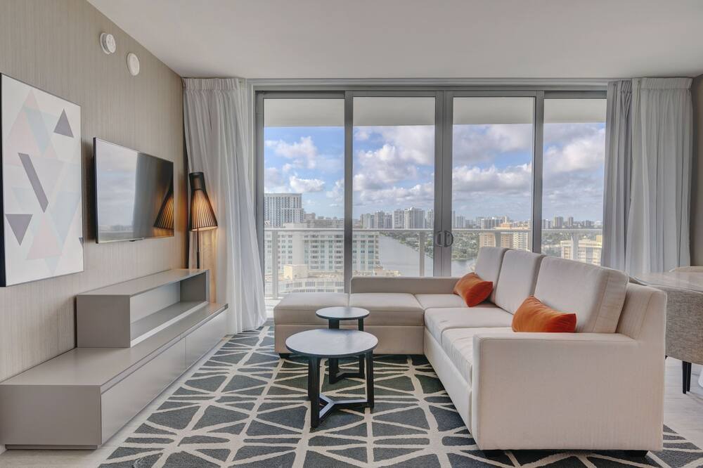 Photo of Livingroom in Hallandale Beach