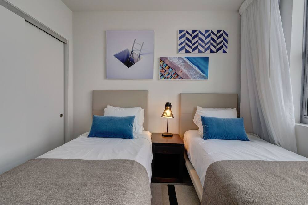 Photo of Bedroom in Hallandale Beach