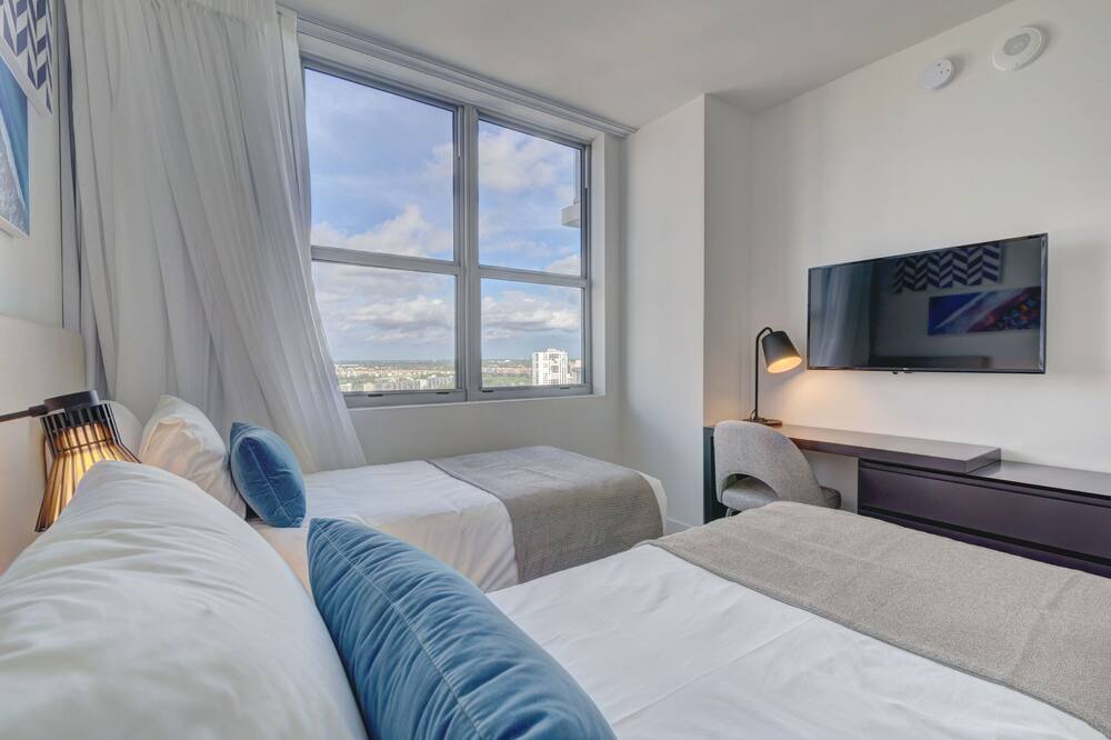 Photo of Bedroom in Hallandale Beach