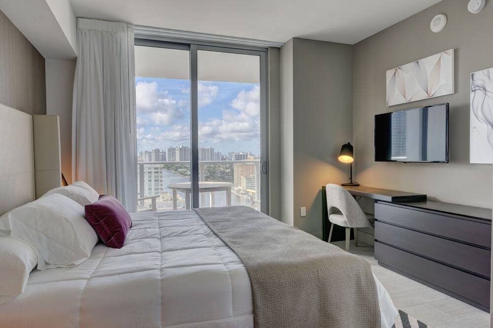 Photo of Bedroom in Hallandale Beach