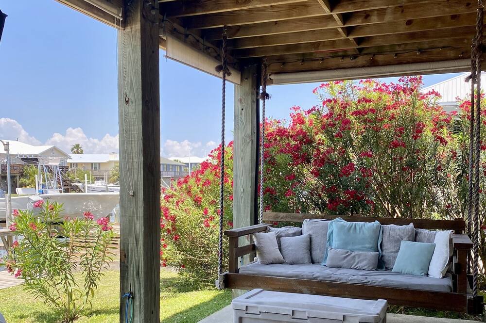 Photo of Patio Balcony in Royal Lagoons