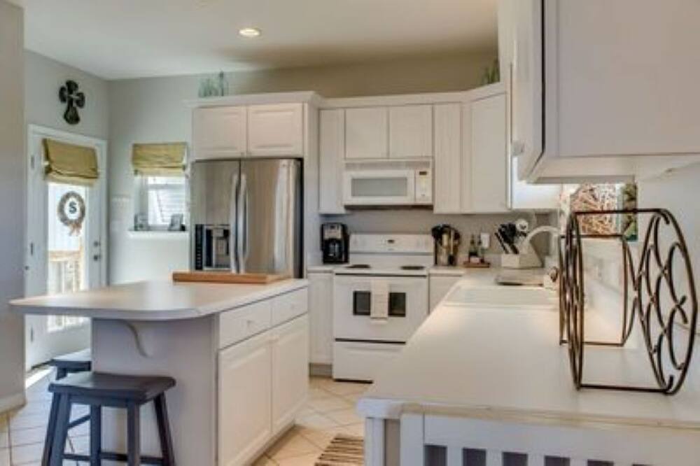 Photo of Kitchen in Royal Lagoons
