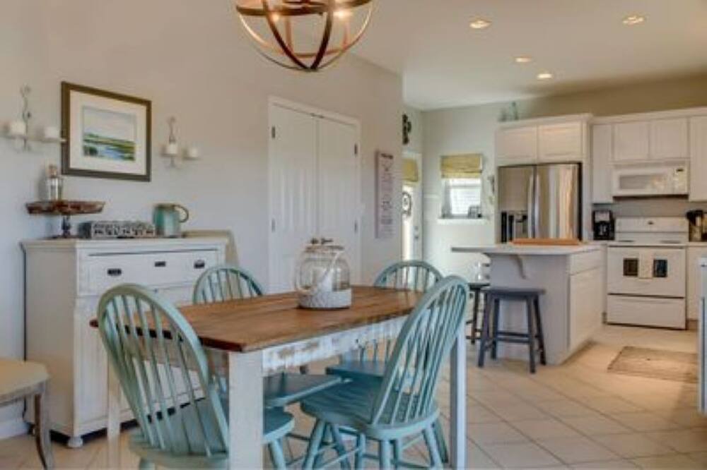 Photo of Kitchen in Royal Lagoons