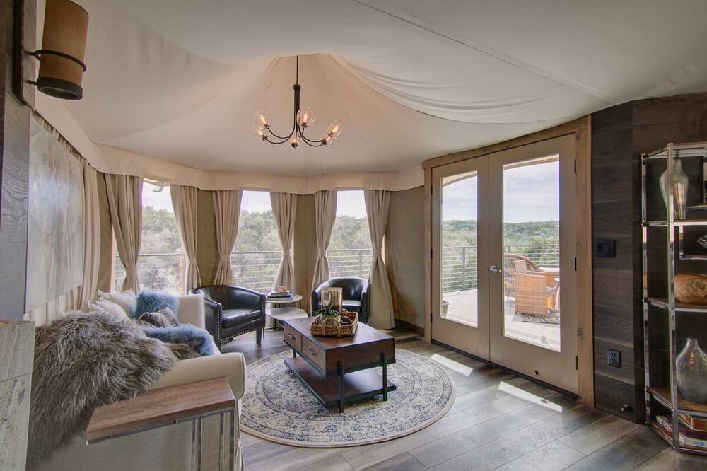 Photo of Livingroom in Spicewood