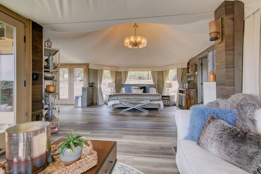 Photo of Livingroom in Spicewood