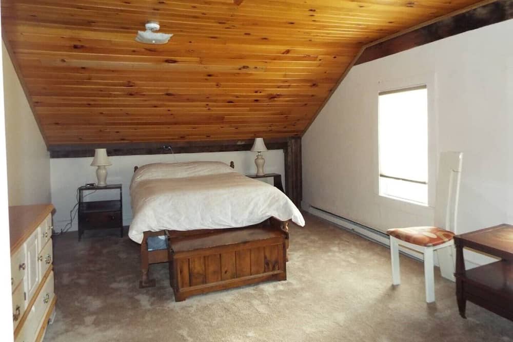 Photo of Bedroom in Olmstedville