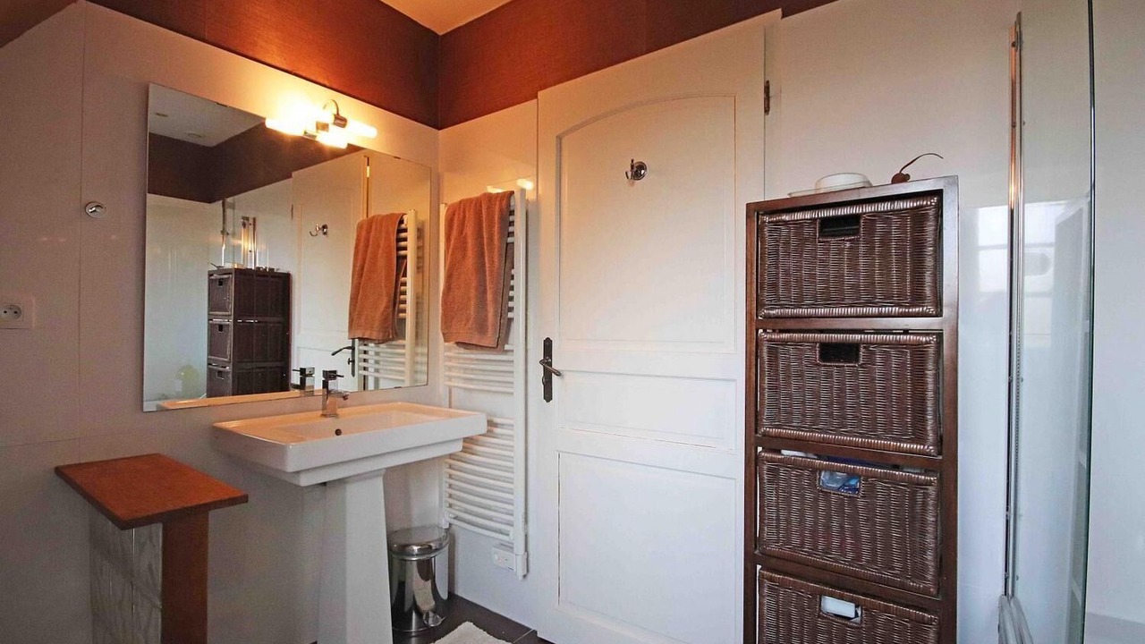 Photo of Bathroom in Colombiers