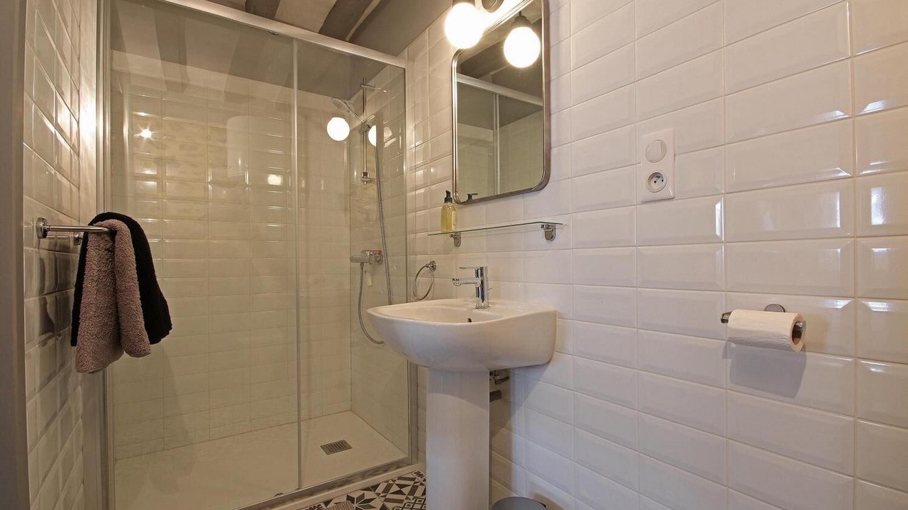 Photo of Bathroom in Colombiers