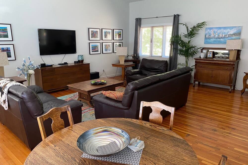 Photo of Livingroom in Fort Qu'Appelle