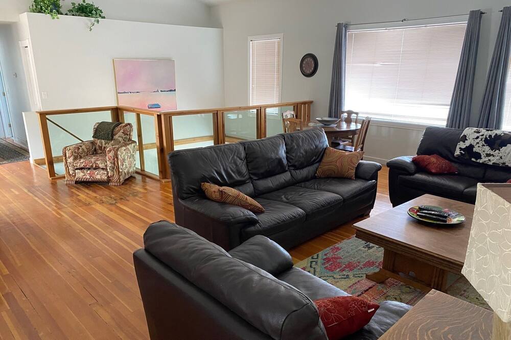 Photo of Livingroom in Fort Qu'Appelle