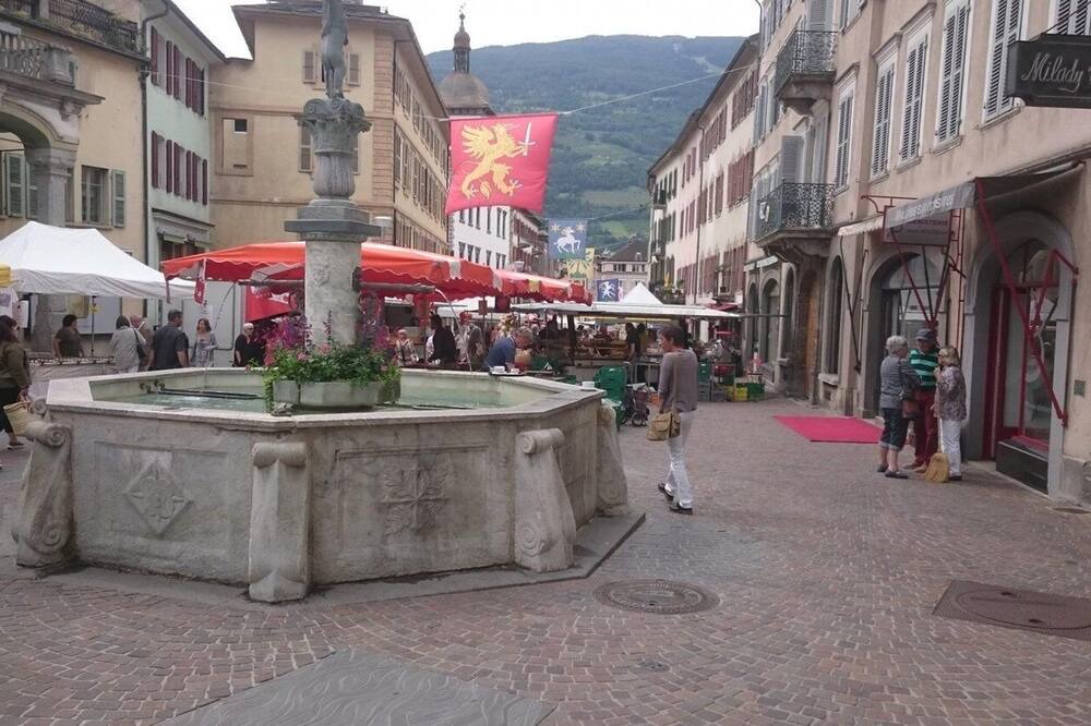 Photo of Others in Sion