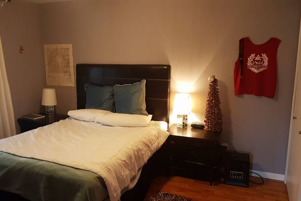 Photo of Bedroom in Ivry-sur-le-Lac