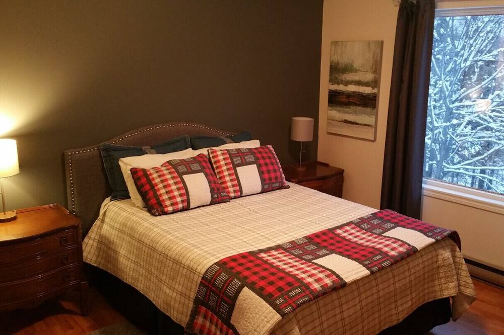 Photo of Bedroom in Ivry-sur-le-Lac