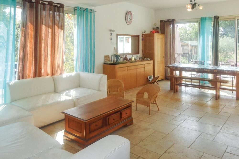 Photo of Bedroom in Cazouls-d'Herault