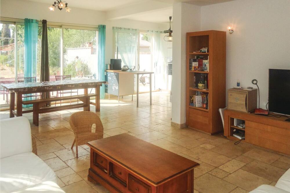 Photo of Bedroom in Cazouls-d'Herault