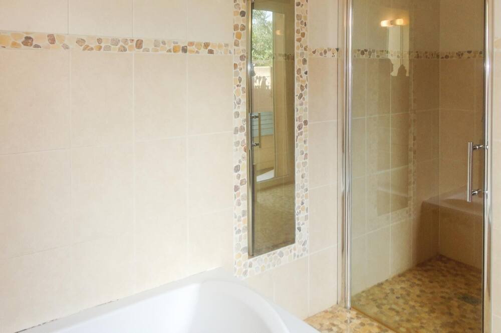 Photo of Bathroom in Cazouls-d'Herault