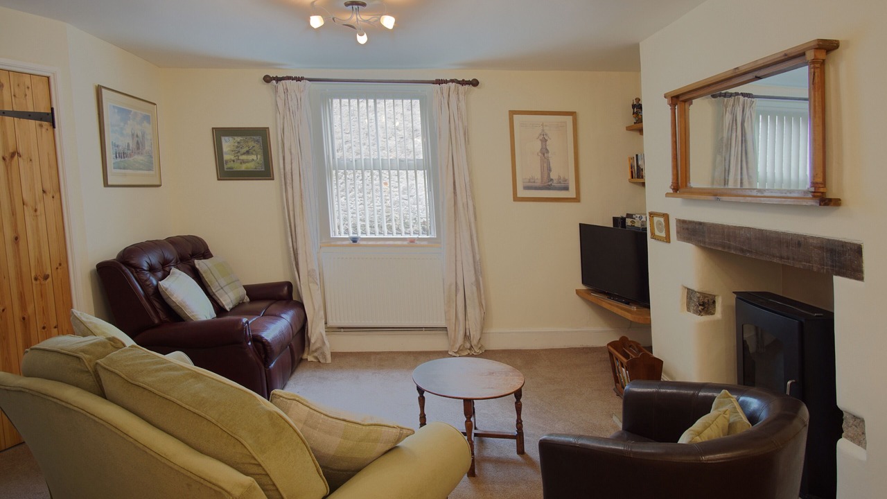 Photo of Livingroom in Chudleigh