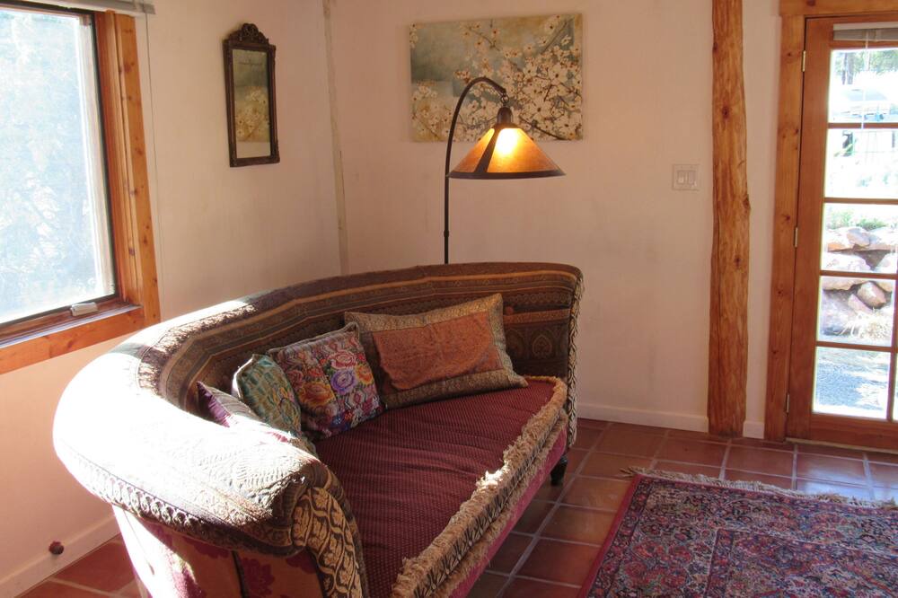 Photo of Livingroom in Canoncito