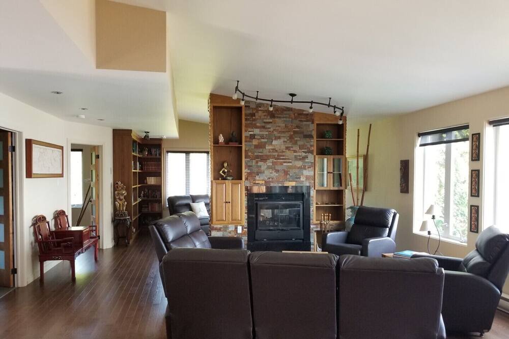 Photo of Livingroom in Alma