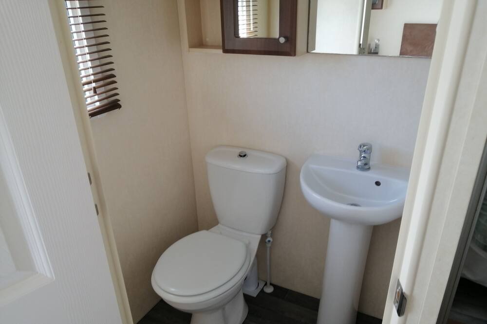 Photo of Bathroom in Saint-Pair-sur-Mer