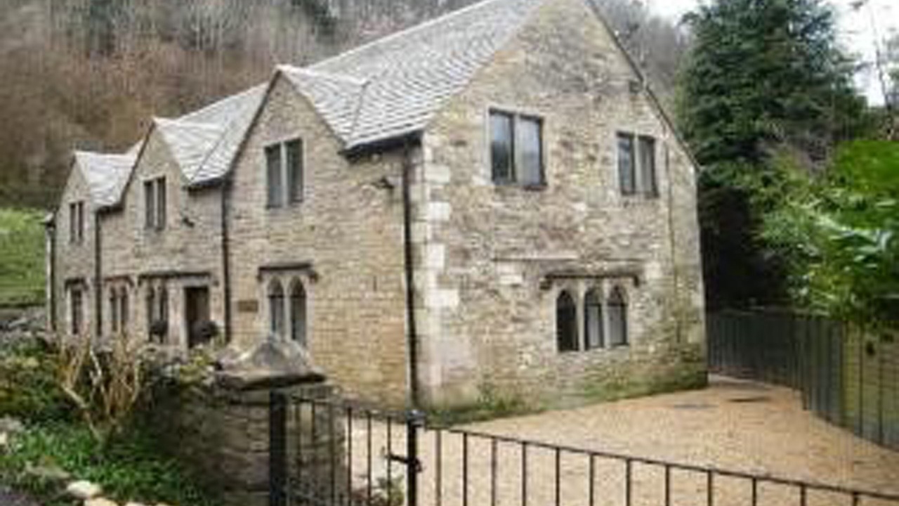 Photo of Buildings in Chalford