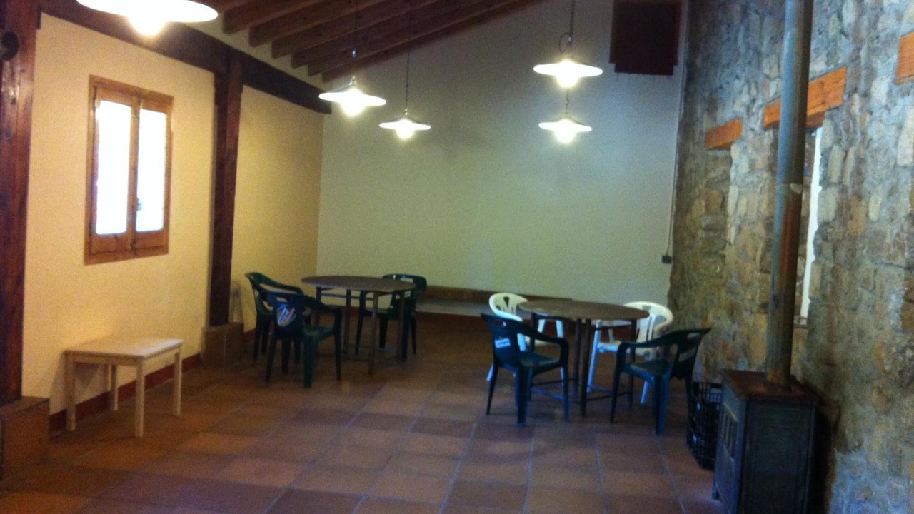 Photo of Others in Lles