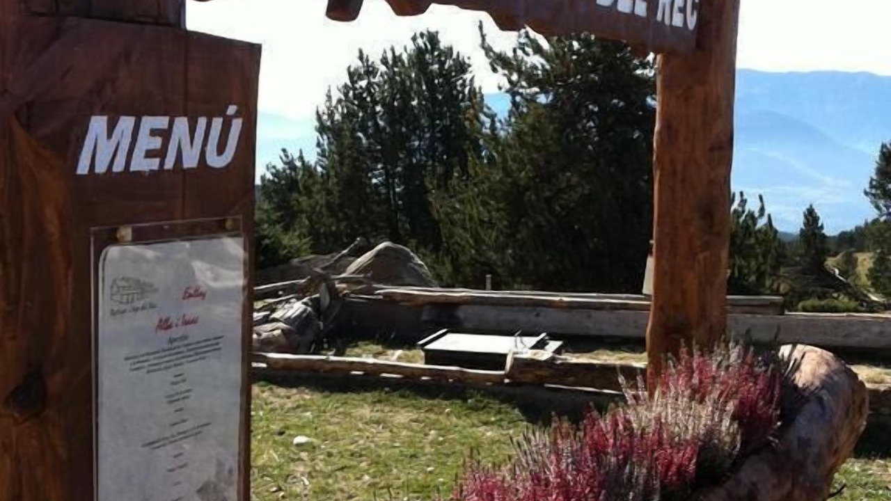 Photo of Outdoor in Lles