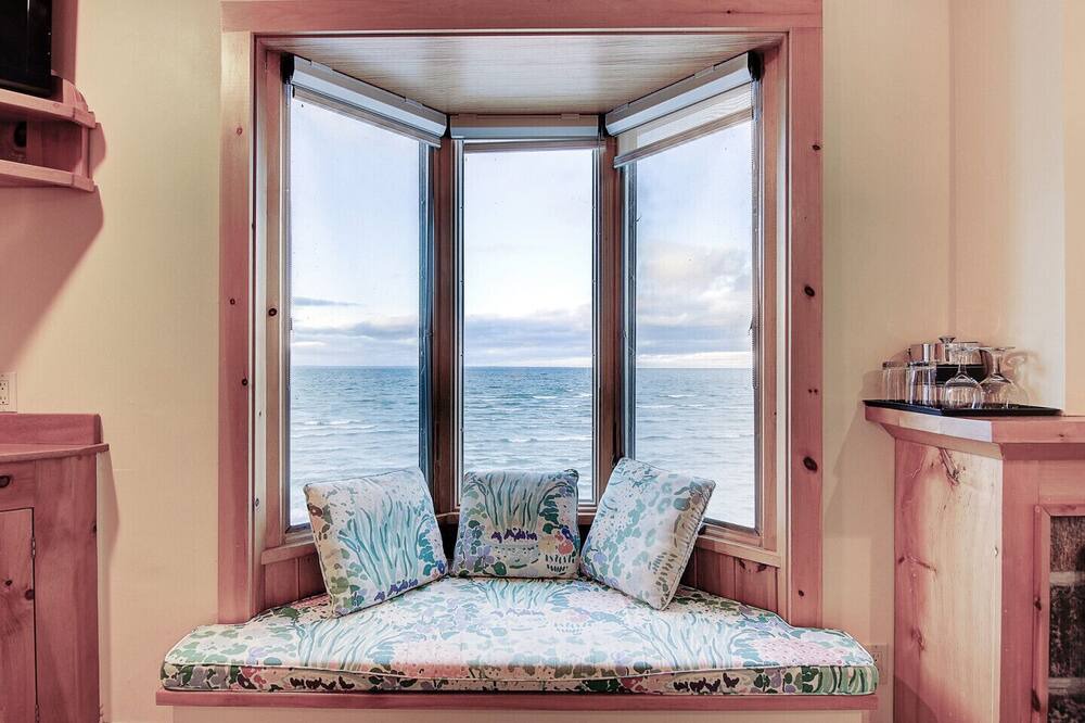 Photo of Livingroom in Sutton