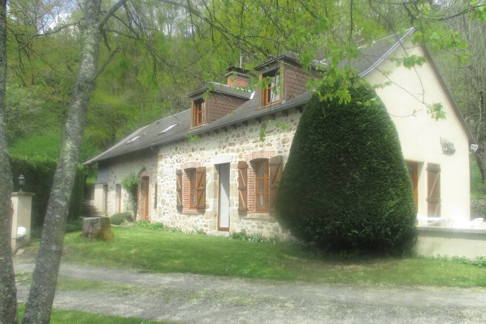 Photo of Outdoor in Ydes