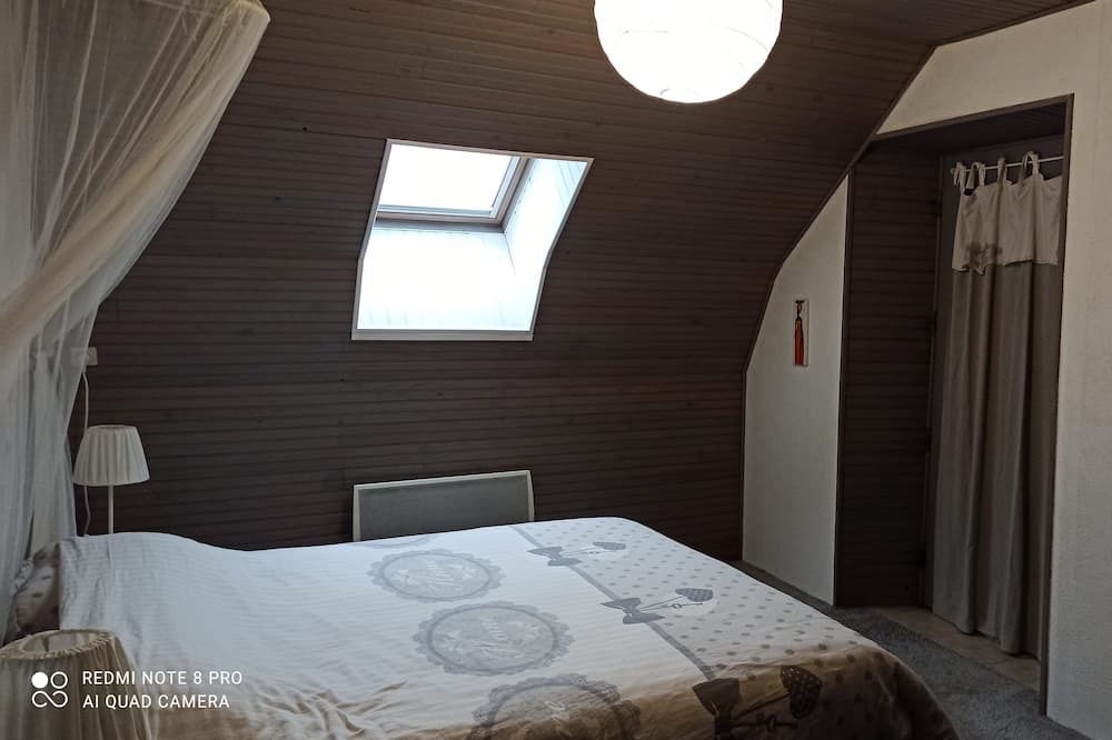 Photo of Bedroom in Ydes