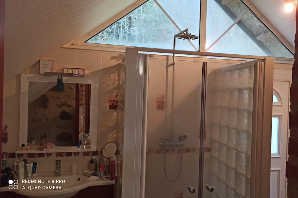 Photo of Bathroom in Ydes