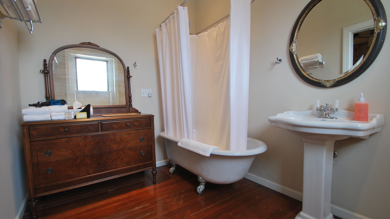 Photo of Bedroom in Grand Center