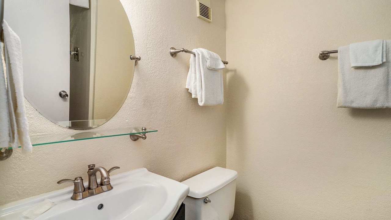Photo of Bathroom in Garden City
