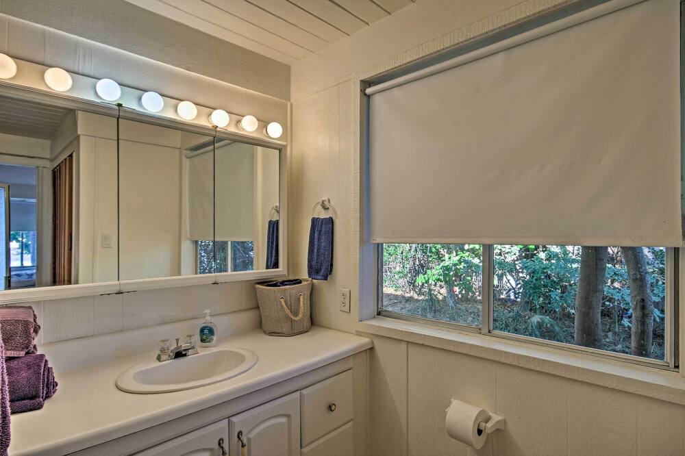 Photo of Bathroom in Lake Murray of Richland