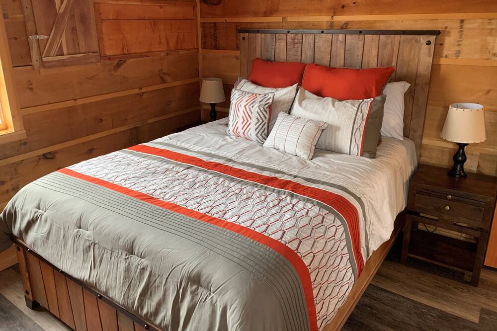 Photo of Bedroom in Urbana