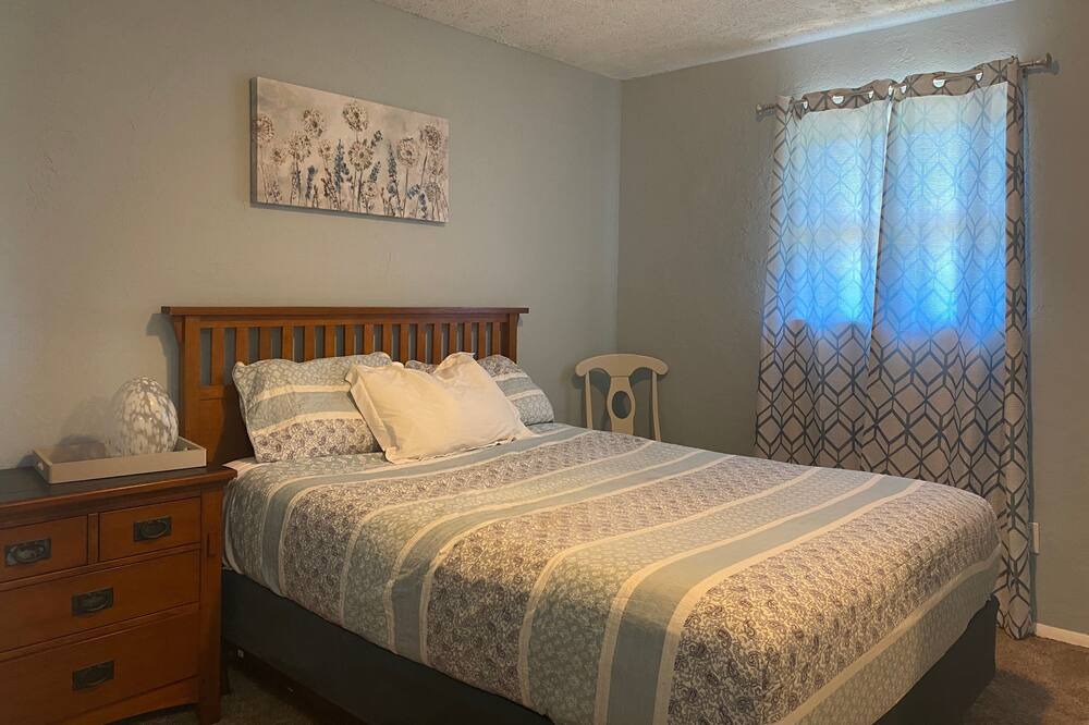 Photo of Bedroom in Lawton