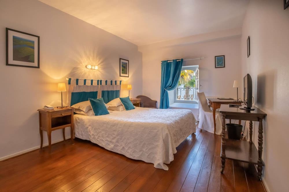 Photo of Bedroom in Villeneuve-de-Riviere