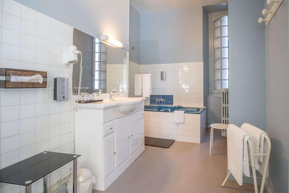 Photo of Bedroom in Villeneuve-de-Riviere