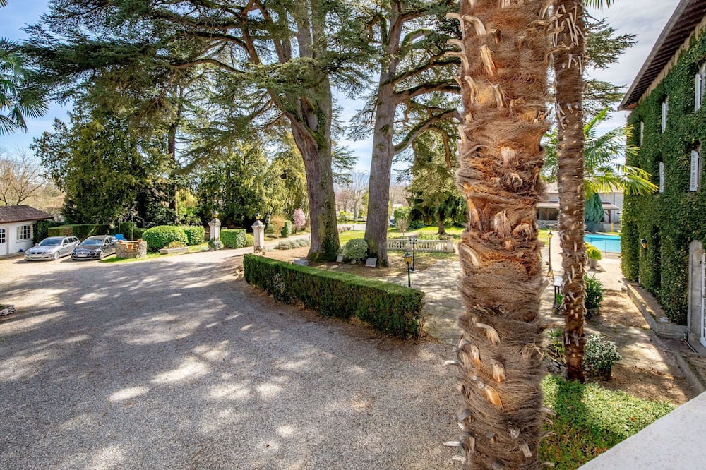 Photo of Outdoor in Villeneuve-de-Riviere