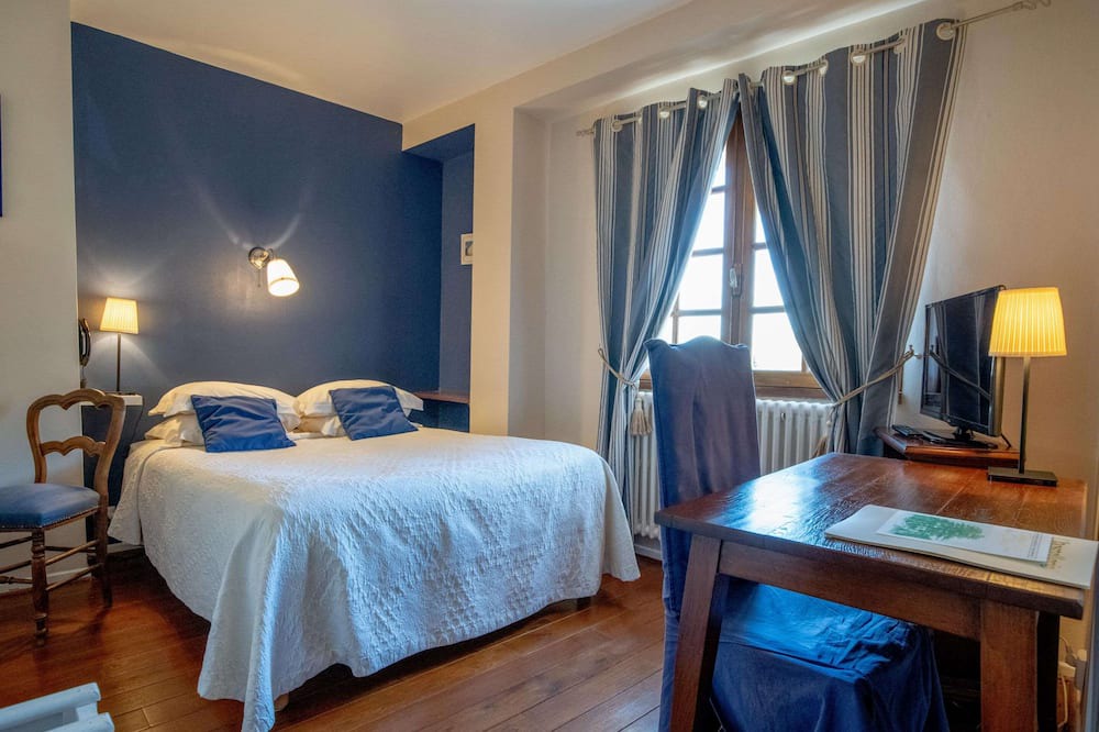 Photo of Bedroom in Villeneuve-de-Riviere