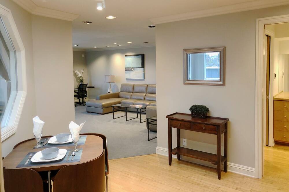 Photo of Livingroom in Fremont